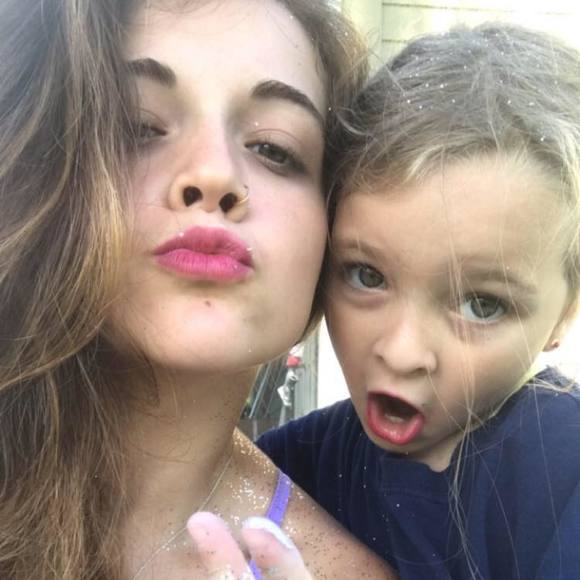 Meet your Posher, Kaitlyn - Picture 1 of 1